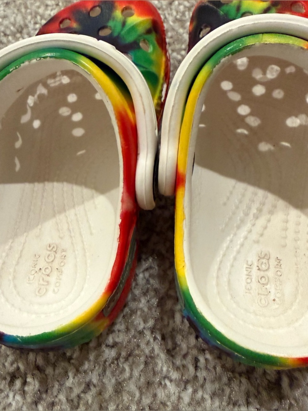 Kids Tie-Dye Crocs toddler sz6 - Picture 2 of 3